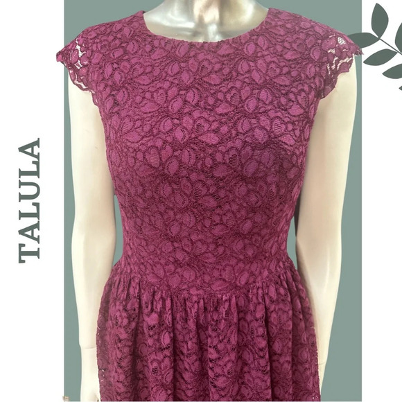Talula Lace Dress Cap Sleeve  Lined Gathered Waist Burgundy Size 4 - Picture 2 of 6